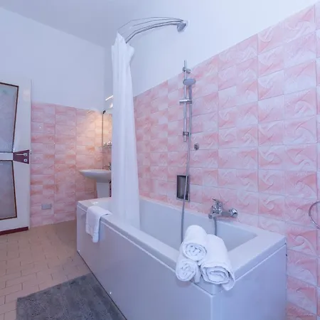 Casa Concetta 2 * Cernobbio